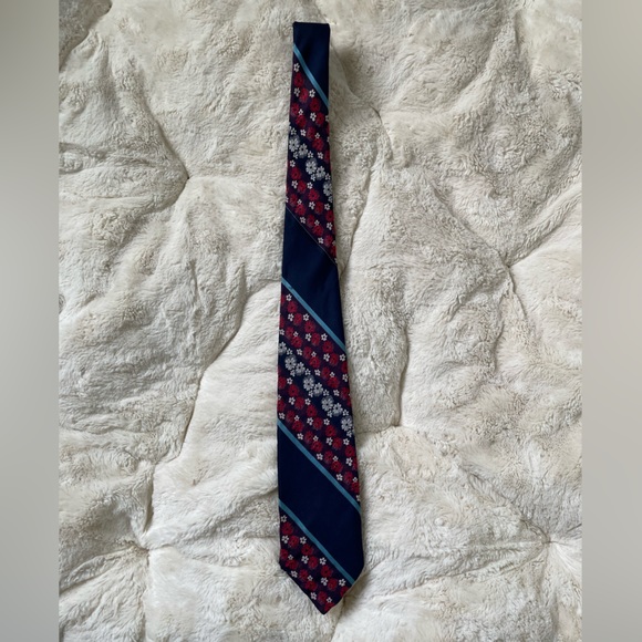 Lord Copley Vintage Wide Embroidered Blue & Red Daisy Floral Tie w Stripes - Picture 3 of 5